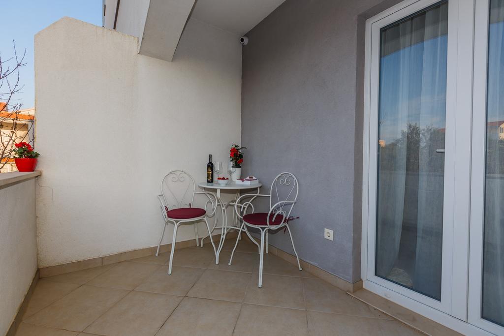 Villa Apartments Katja Traù Esterno foto