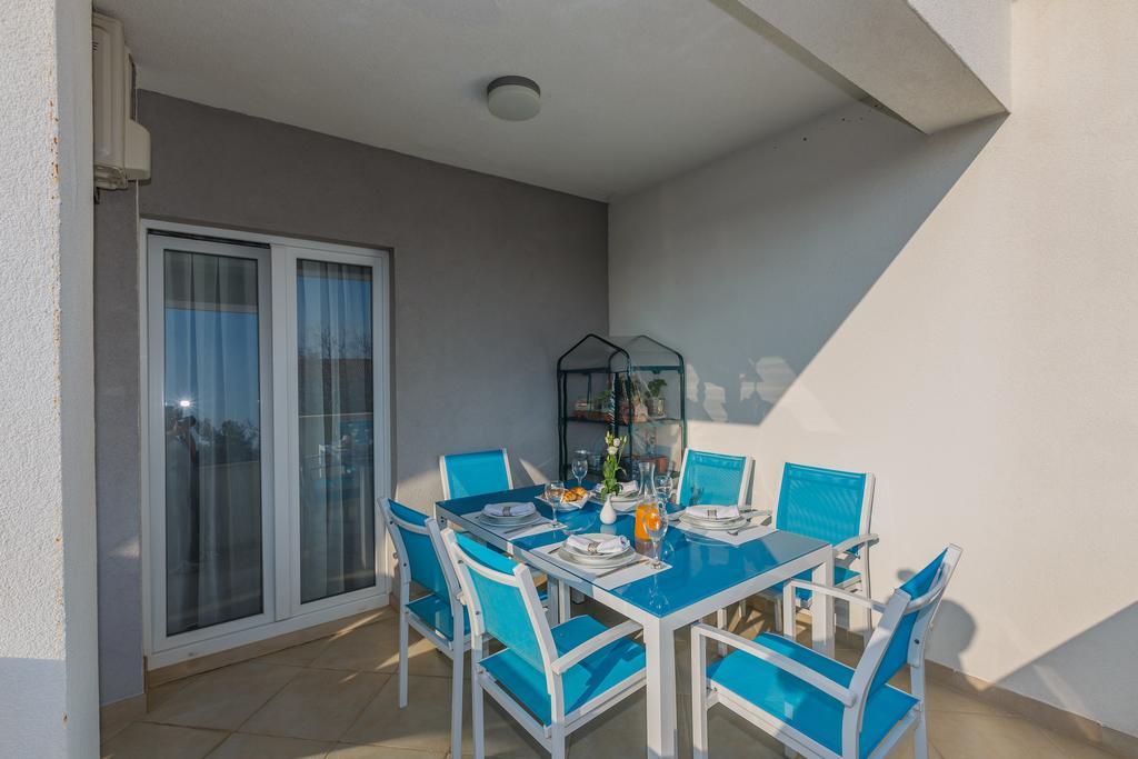 Villa Apartments Katja Traù Esterno foto