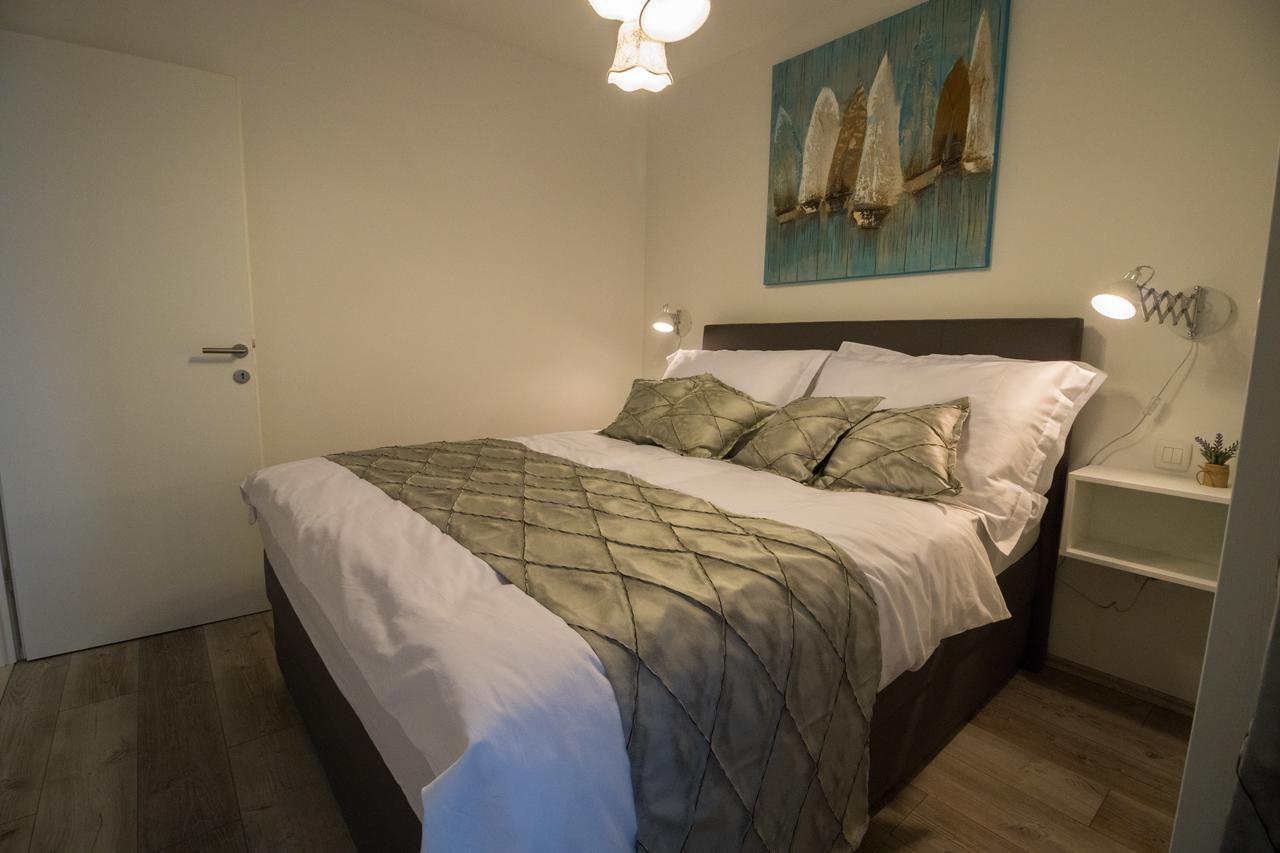 Villa Apartments Katja Traù Esterno foto