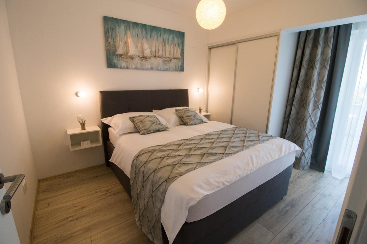 Villa Apartments Katja Traù Esterno foto